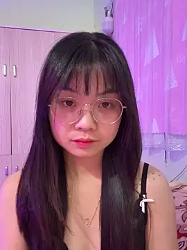 Maeve2k5 online show from 26, 11, 2025