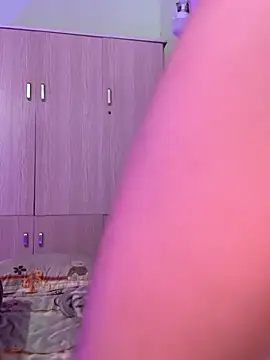 Maeve2k5 online show from 17, 11, 2025