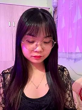 Maeve2k5 online show from 1, 12, 2025