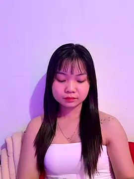 Maeve2k5 online show from 17, 11, 2025