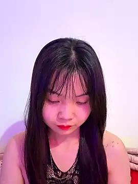 Maeve2k5 online show from 8, 11, 2025