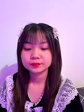 Maeve2k5 online show from 4, 11, 2025