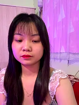 Maeve2k5 online show from 25, 10, 2025