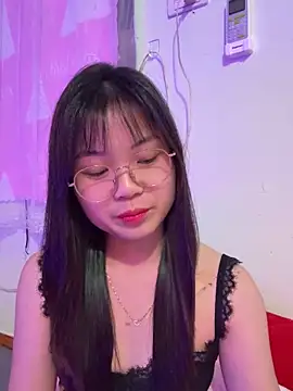 Maeve2k5 online show from 28, 10, 2025