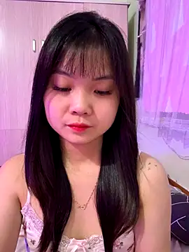 Maeve2k5 online show from 19, 10, 2025