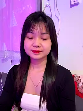 Maeve2k5 online show from 1, 11, 2025