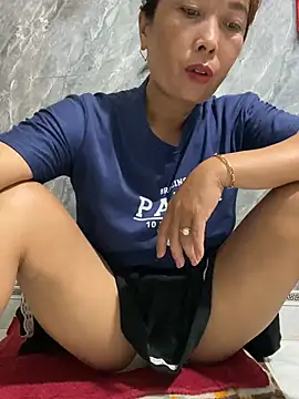 Snapshot of Linaannn chatting on 16, 7, 2026 Linaannn online show from 16, 7, 2026
