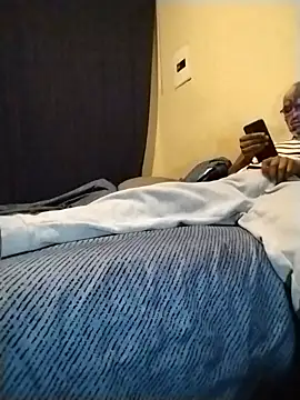 Convertiblechulo online show from 2, 1, 2025