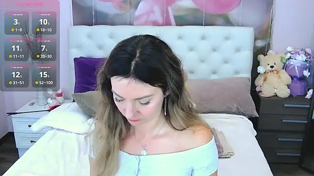 VioletUmi online show from 23, 9, 2025