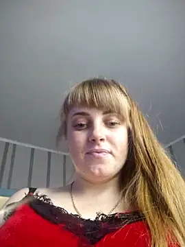 Snapshot of CoddessCrystal chatting on 12, 11, 2025 CoddessCrystal online show from 12, 11, 2025