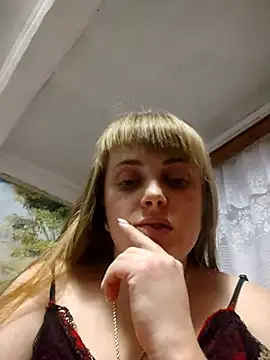 Snapshot of CoddessCrystal chatting on 22, 11, 2025 CoddessCrystal online show from 22, 11, 2025