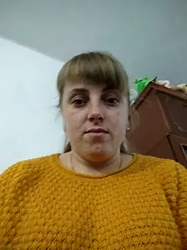 Snapshot of CoddessCrystal chatting on 28, 11, 2025 CoddessCrystal online show from 28, 11, 2025