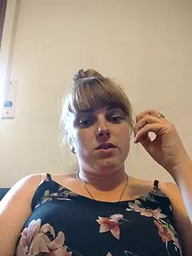 Snapshot of CoddessCrystal chatting on 16, 9, 2025 CoddessCrystal online show from 16, 9, 2025
