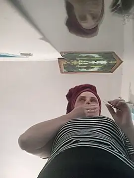 Snapshot of CoddessCrystal chatting on 11, 10, 2025 CoddessCrystal online show from 11, 10, 2025