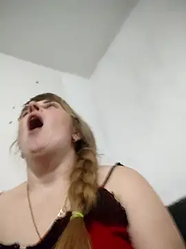 Snapshot of CoddessCrystal chatting on 10, 11, 2025 CoddessCrystal online show from 10, 11, 2025