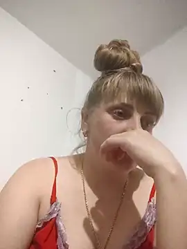 Snapshot of CoddessCrystal chatting on 10, 10, 2025 CoddessCrystal online show from 10, 10, 2025