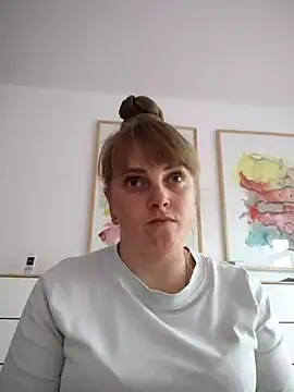 Snapshot of CoddessCrystal chatting on 26, 9, 2025 CoddessCrystal online show from 26, 9, 2025