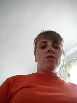 Snapshot of CoddessCrystal chatting on 23, 10, 2025 CoddessCrystal online show from 23, 10, 2025