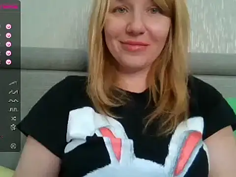 Snapshot of urbadkitty chatting on 20, 2, 2025 urbadkitty online show from 20, 2, 2025