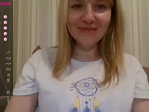 Snapshot of urbadkitty chatting on 7, 3, 2025 urbadkitty online show from 7, 3, 2025