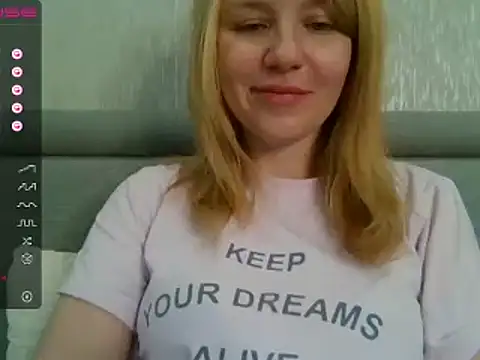 Snapshot of urbadkitty chatting on 27, 2, 2025 urbadkitty online show from 27, 2, 2025