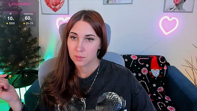 NellieMccaffrey online show from 24, 12, 2024