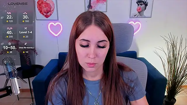 NellieMccaffrey online show from 8, 1, 2025