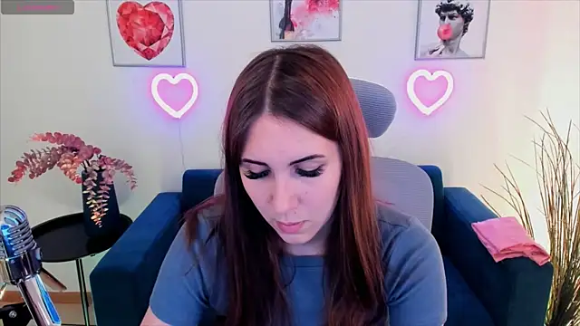 NellieMccaffrey online show from 13, 1, 2025