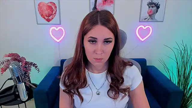 NellieMccaffrey online show from 6, 1, 2025
