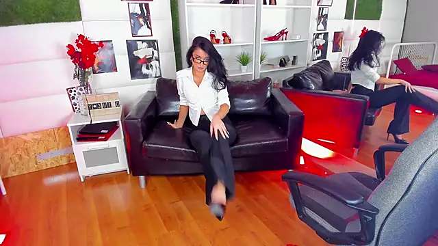 OmeliaDior online show from 24, 1, 2025
