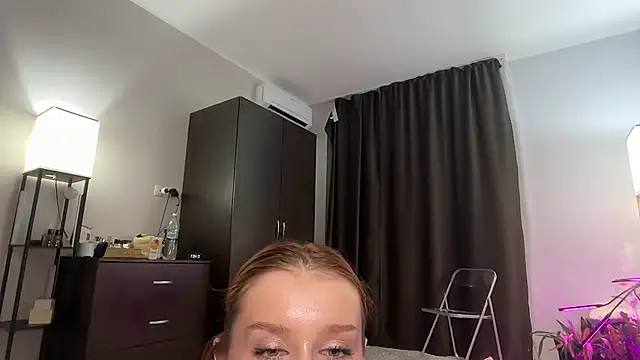 OmeliaDior online show from 18, 4, 2026