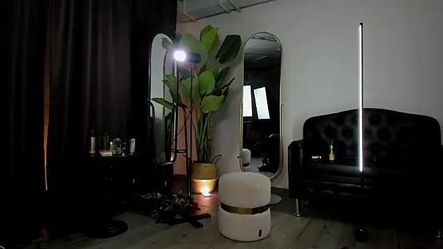 OmeliaDior online show from 26, 11, 2025