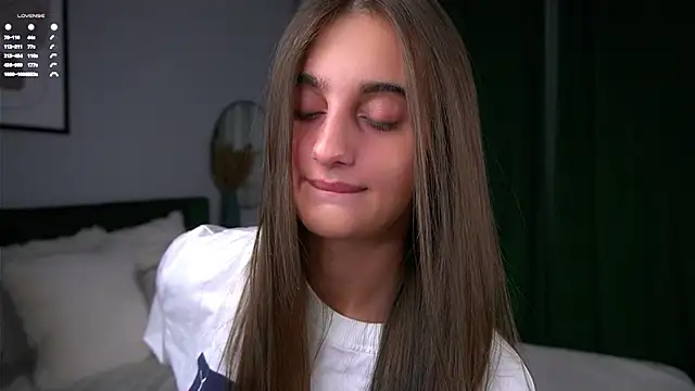 Snapshot of PiquingOgalala chatting on 30, 11, 2025 PiquingOgalala online show from 30, 11, 2025