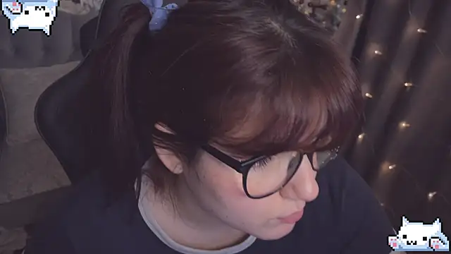 Snapshot of Diasporaaa chatting on 5, 1, 2025 Diasporaaa online show from 5, 1, 2025