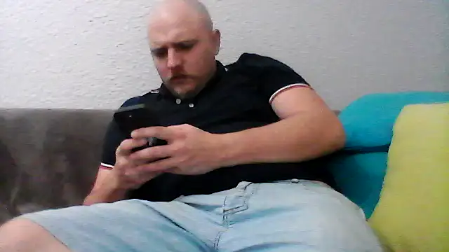 QueueFrenchie online show from 22, 10, 2025