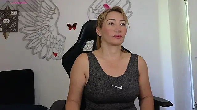 Snapshot of avatomas_02 chatting on 3, 5, 2026 avatomas 02 online show from 3, 5, 2026