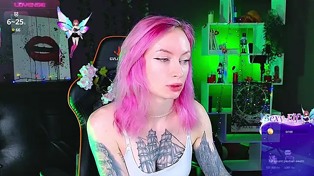 Snapshot of _HelenCarter chatting on 24, 2, 2025 HelenCarter online show from 24, 2, 2025