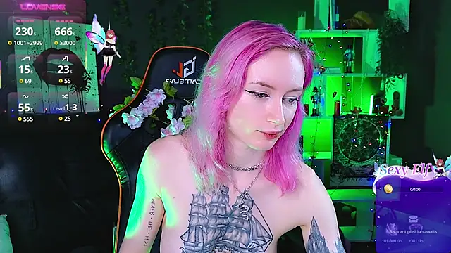Snapshot of _HelenCarter chatting on 23, 2, 2025 HelenCarter online show from 23, 2, 2025