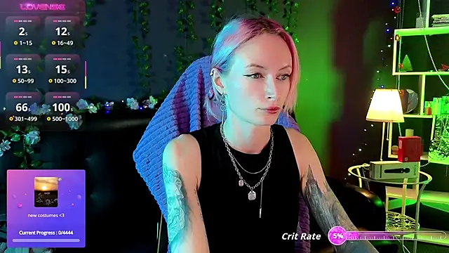 Snapshot of _HelenCarter chatting on 12, 9, 2025 HelenCarter online show from 12, 9, 2025
