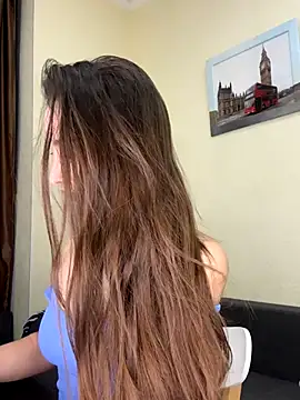 Polli Kiss online show from 20, 11, 2025