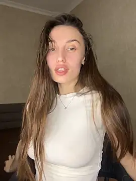 Polli Kiss online show from 19, 11, 2025