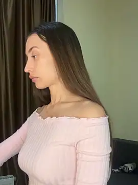 Polli Kiss online show from 30, 9, 2025