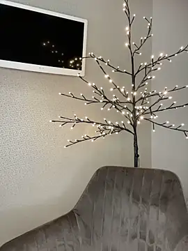 Polli Kiss online show from 24, 3, 2026