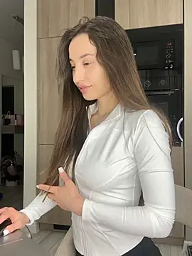 Polli Kiss online show from 13, 2, 2026