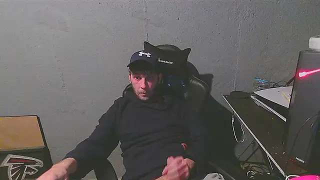 Snapshot of Superoz77 chatting on 4, 1, 2025 Superoz77 online show from 4, 1, 2025