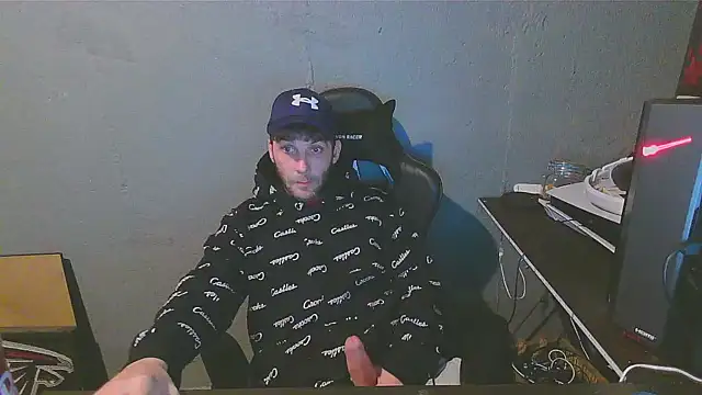 Snapshot of Superoz77 chatting on 28, 12, 2024 Superoz77 online show from 28, 12, 2024