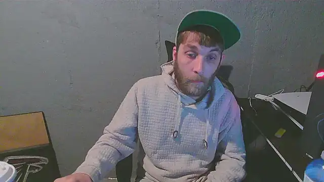 Snapshot of Superoz77 chatting on 6, 12, 2024 Superoz77 online show from 6, 12, 2024