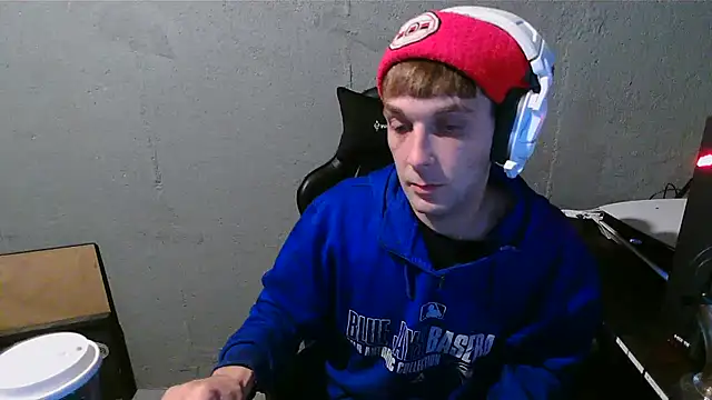 Snapshot of Superoz77 chatting on 7, 12, 2024 Superoz77 online show from 7, 12, 2024