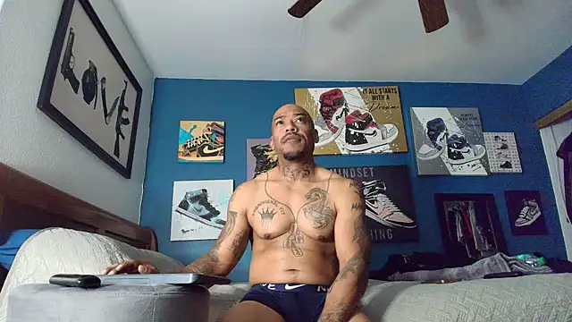Snapshot of athephenomenal1 chatting on 17, 11, 2025 athephenomenal1 online show from 17, 11, 2025