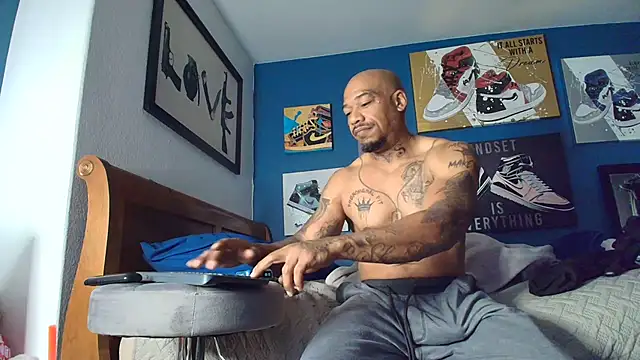 Snapshot of athephenomenal1 chatting on 21, 11, 2025 athephenomenal1 online show from 21, 11, 2025